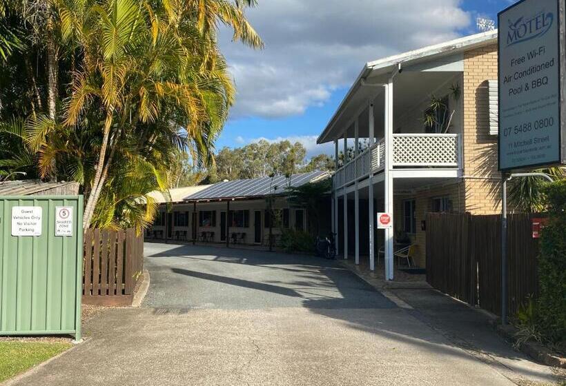 Tin Can Bay Motel