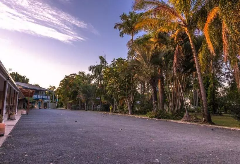 Tin Can Bay Motel