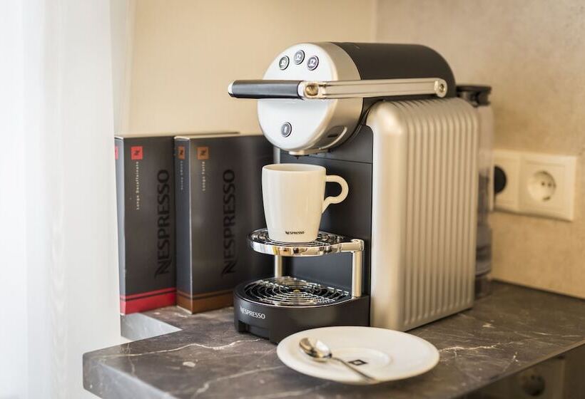 Vienna Grand Apartments City