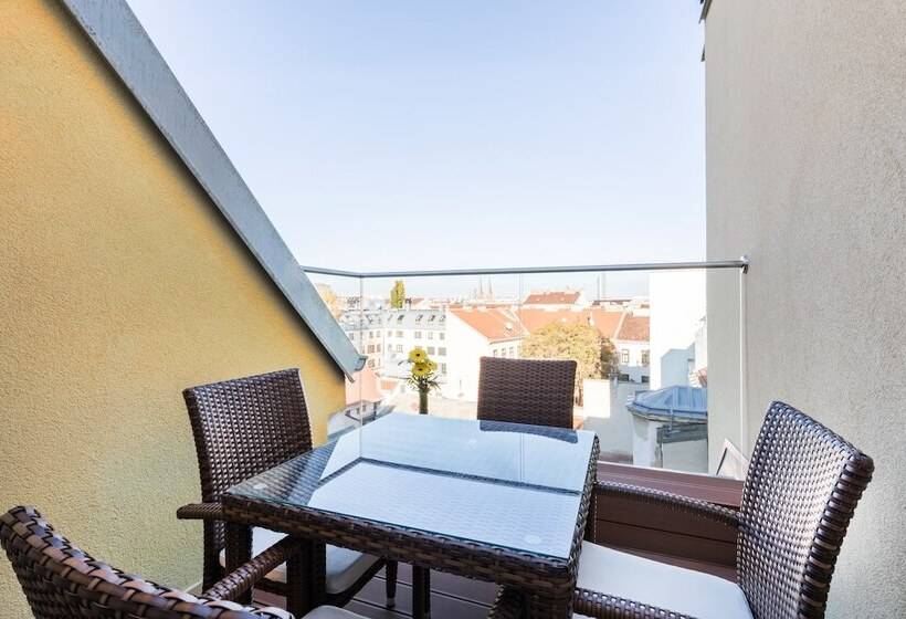 Vienna Grand Apartments City