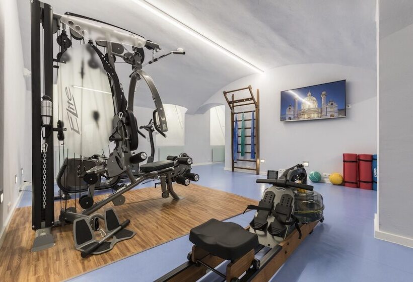 Vienna Grand Apartments City