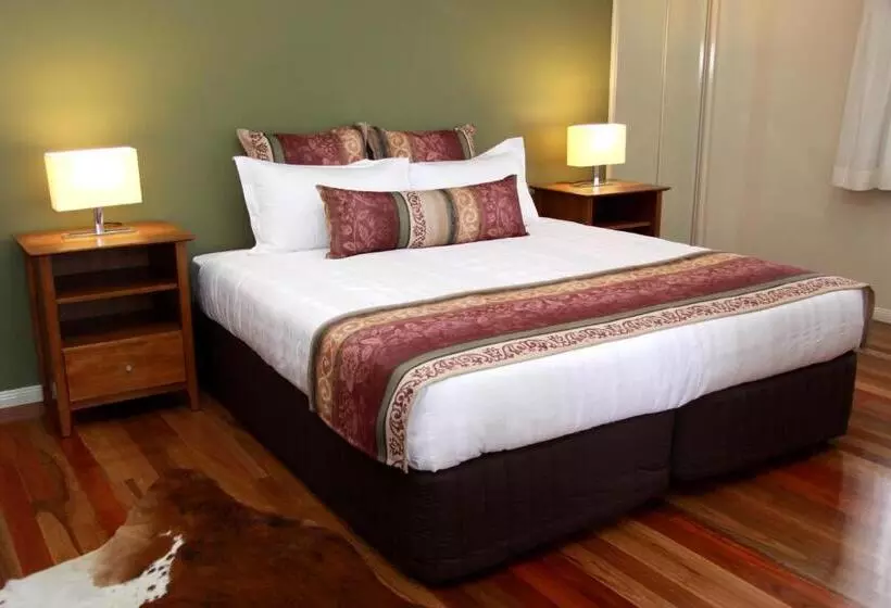Yabbaloumba Retreat