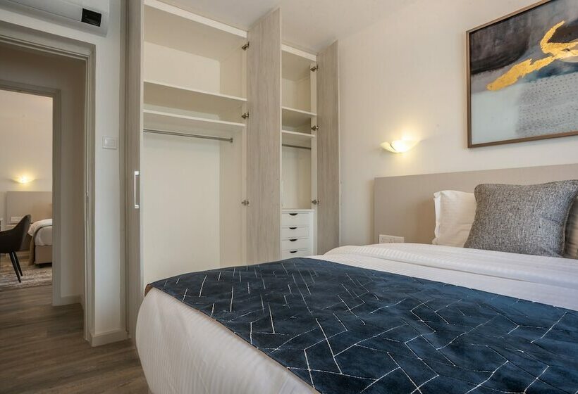 Yaya Hotel & Apartments