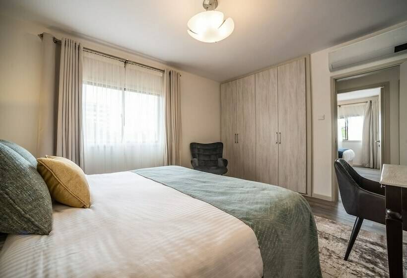 Yaya Hotel & Apartments