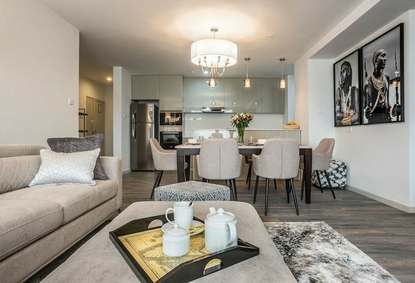 Yaya Hotel & Apartments