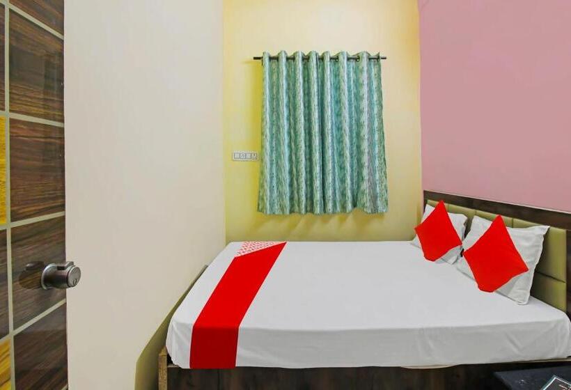 Hotel Oyo Flagship F Three