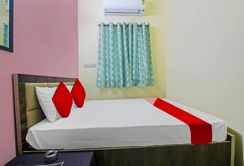 Hotel Oyo Flagship F Three