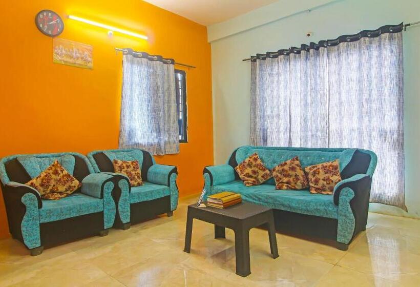 Hotel Oyo Flagship F Three