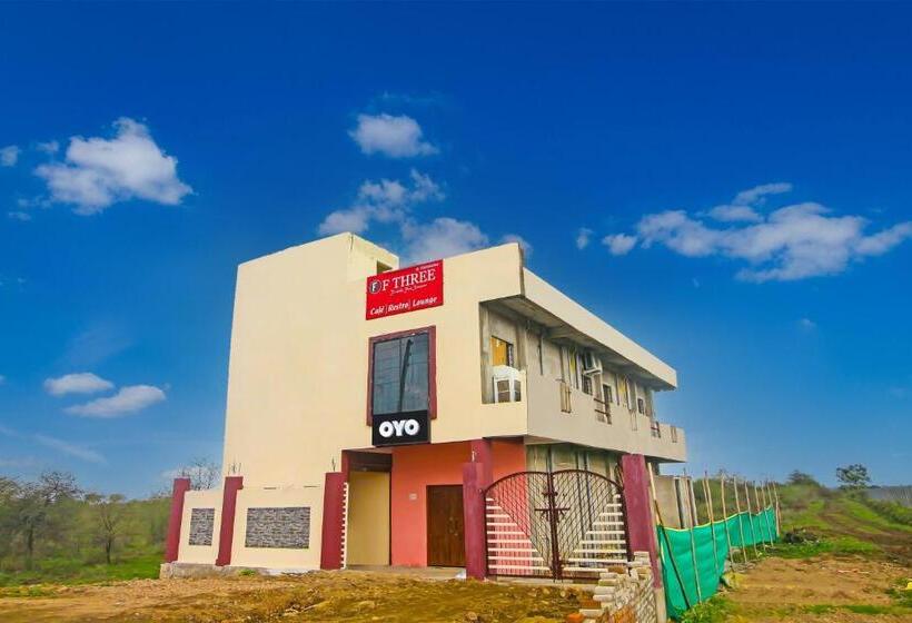 Hotel Oyo Flagship F Three