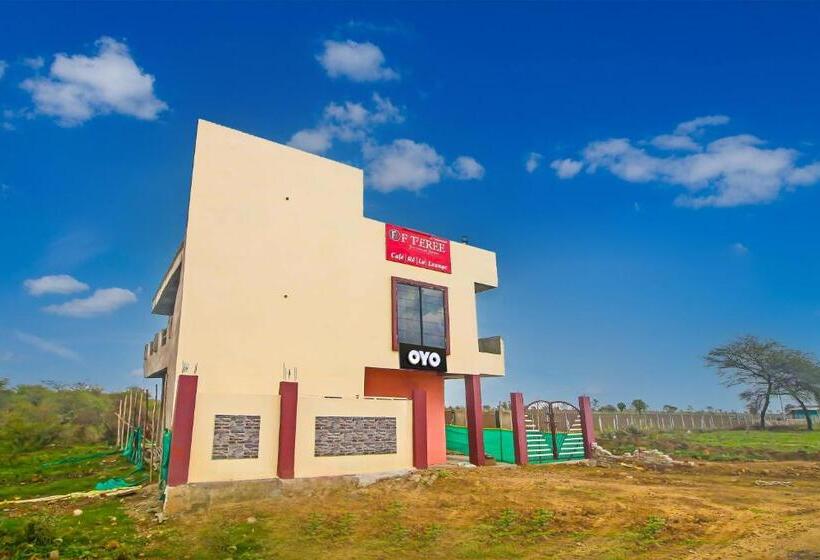 Hotel Oyo Flagship F Three