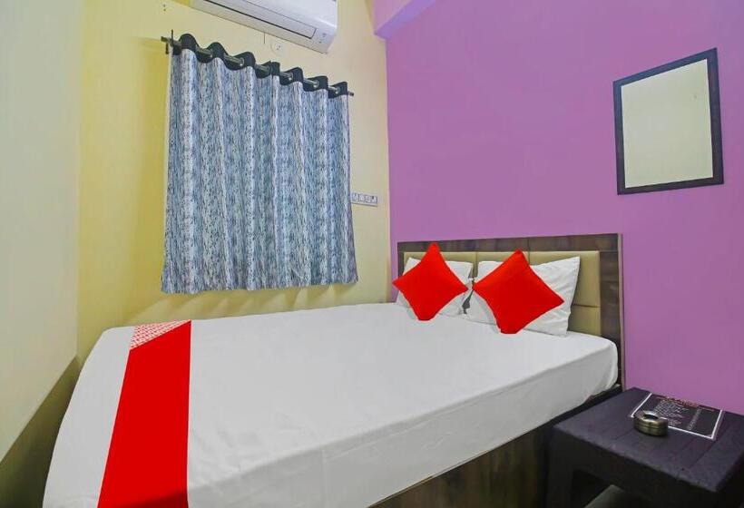 Hotel Oyo Flagship F Three