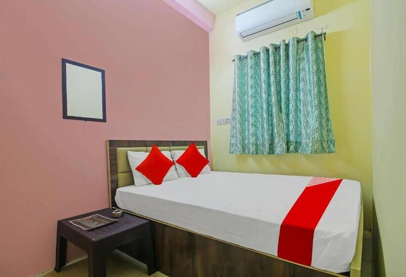 Hotel Oyo Flagship F Three