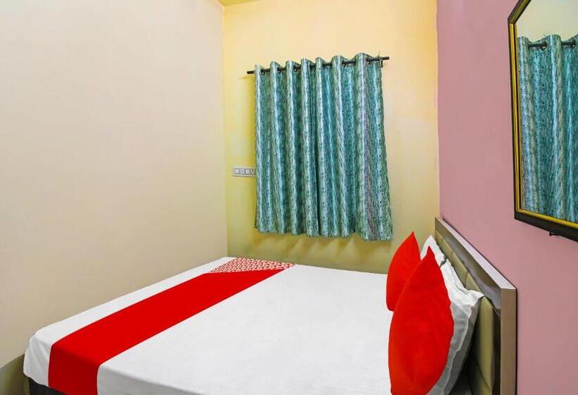 Hotel Oyo Flagship F Three