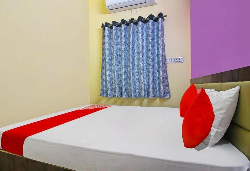 Hotel Oyo Flagship F Three