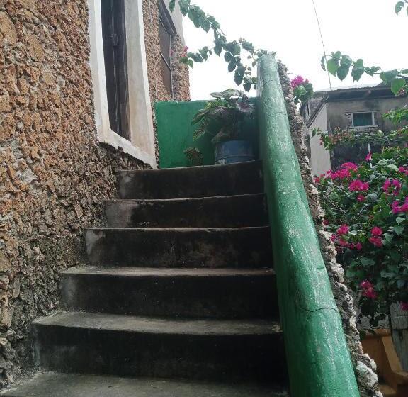 پانسیون Tabassam House