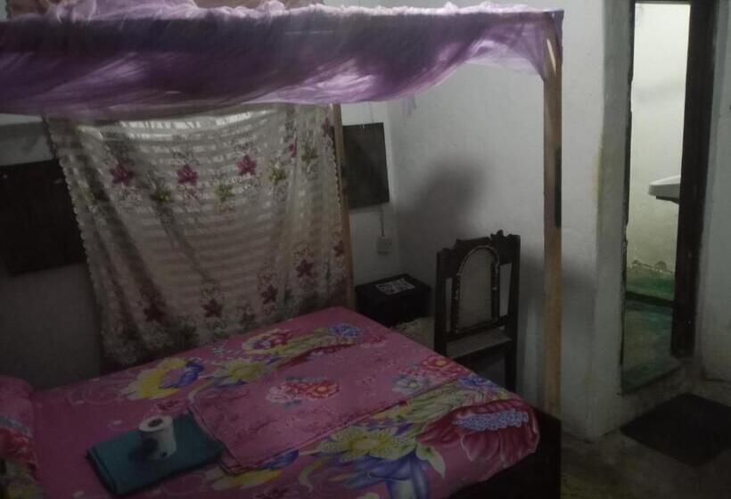 پانسیون Tabassam House