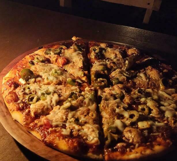 Yellow Bird Hostel & Cafe