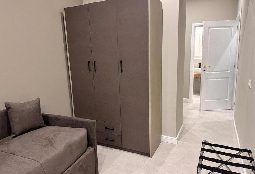 Dimora Del Plebiscito B&b