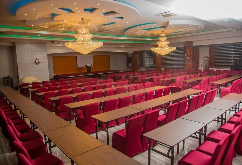 Отель Gr Comfort