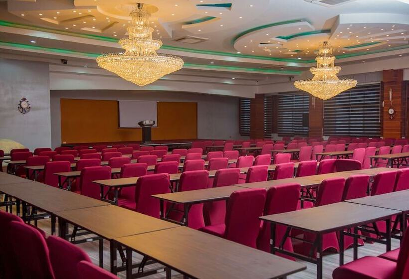 Отель Gr Comfort