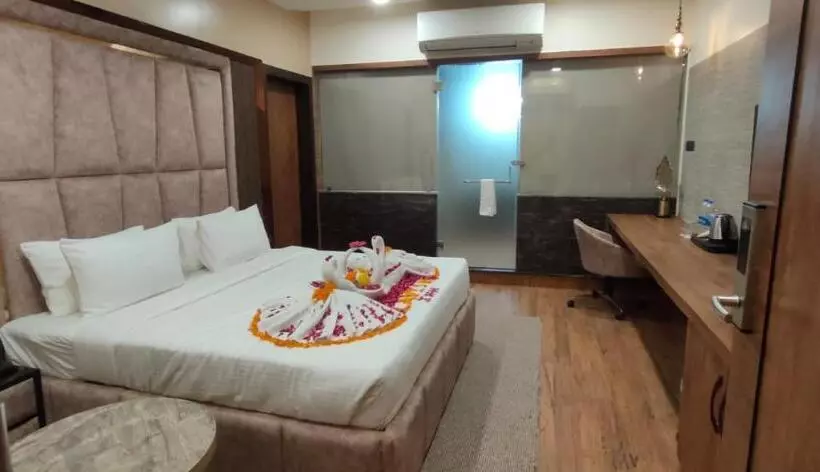 ホテル Lavish Inn