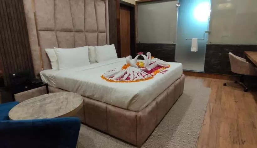 ホテル Lavish Inn