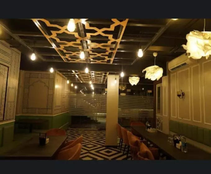 ホテル Lavish Inn