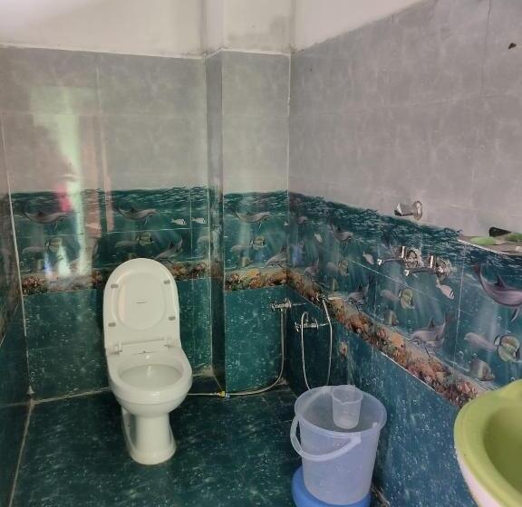 Пансион Aditya Guest House And Restaurant