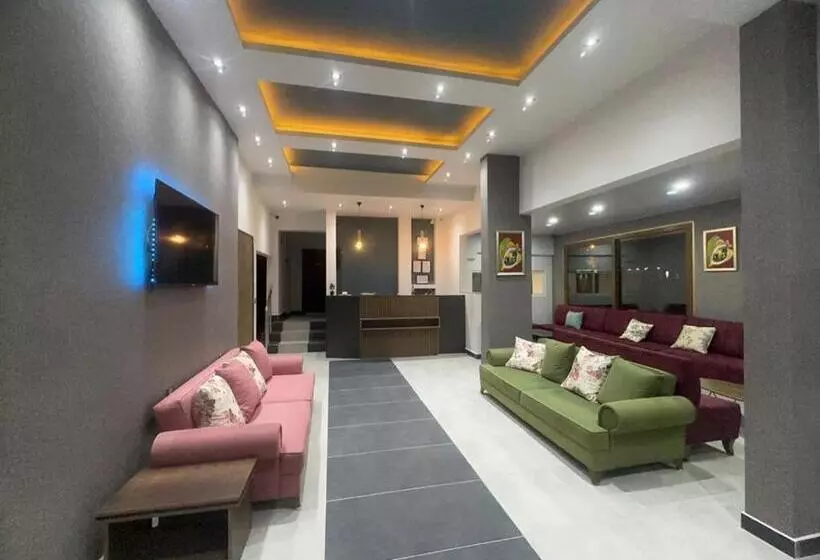 تختخواب و صبحانه Tan Otel