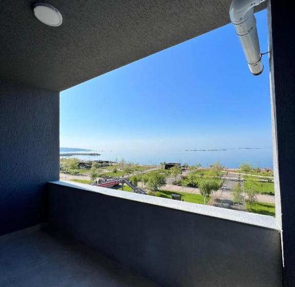 Rosella Royal Suit   روزيلا رويال