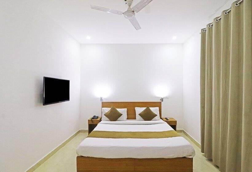 ホテル Trendy Residency