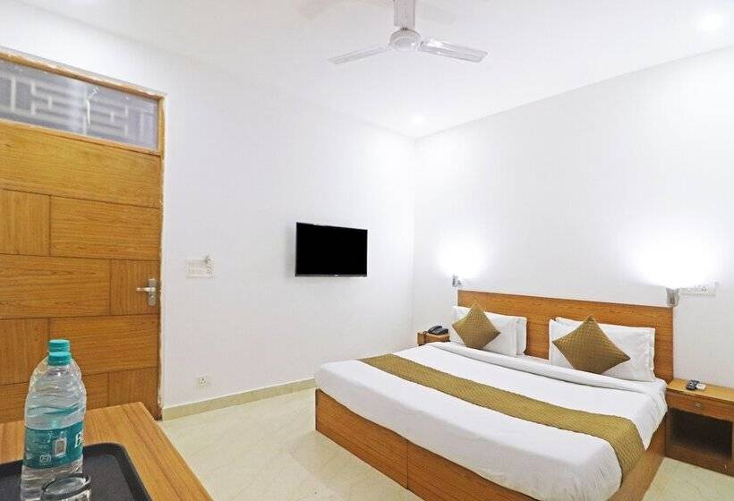 ホテル Trendy Residency