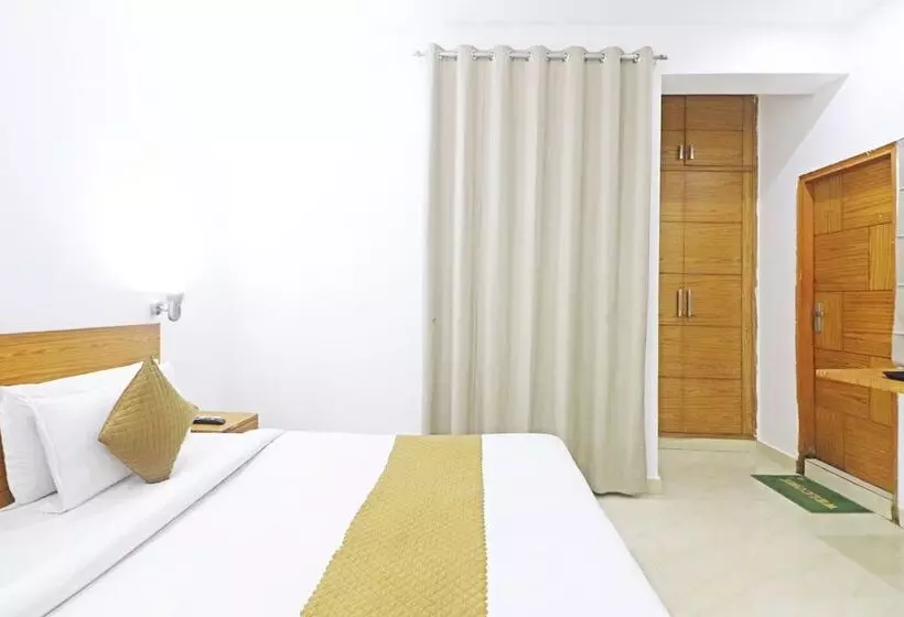 ホテル Trendy Residency
