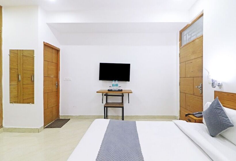 ホテル Trendy Residency