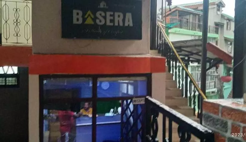ホテル O Basera