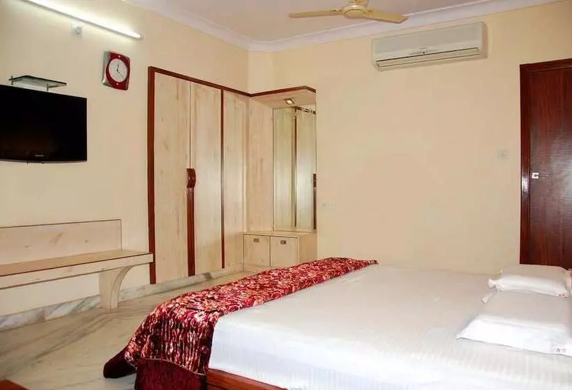 The Sky Comfort Hotel Shri Vithalesh