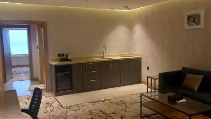 فندق حياة تاون 2