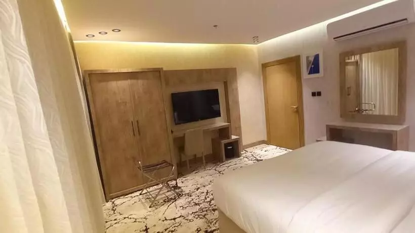 فندق حياة تاون 2