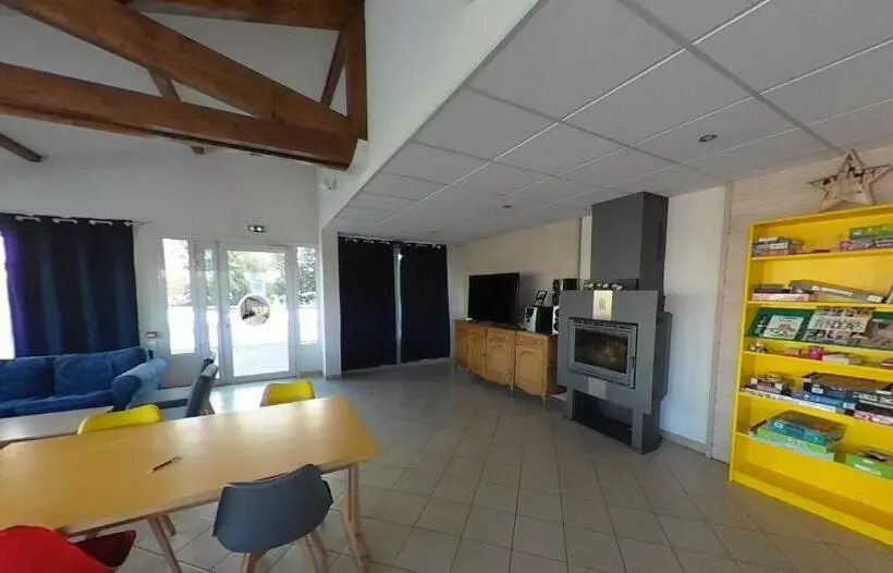 ユースホステル Apf France Handicap   Ferme Léonie