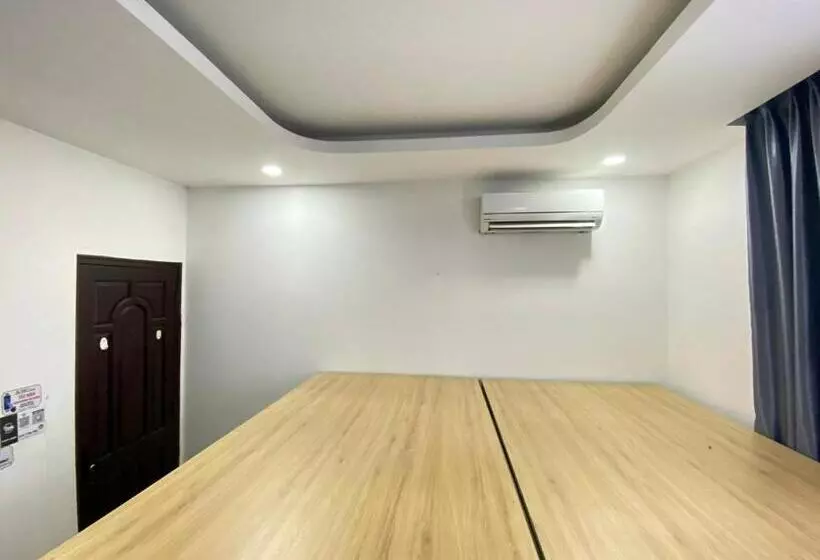 هتل کپسول Start House Capsule 5 Min Walk To The Airport