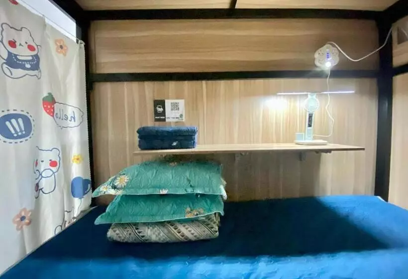 هتل کپسول Start House Capsule 5 Min Walk To The Airport