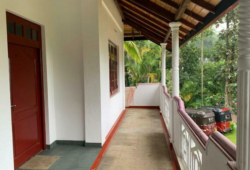 Paramount Hotel Pussellawa