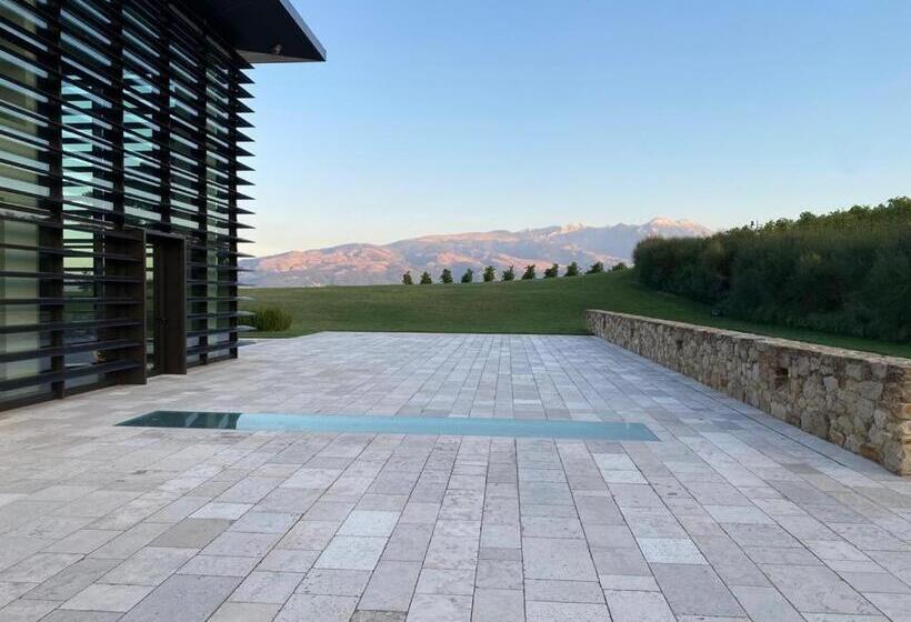 فندق Foresteria Castorani