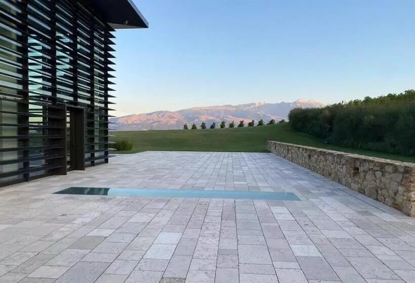 ホテル Foresteria Castorani