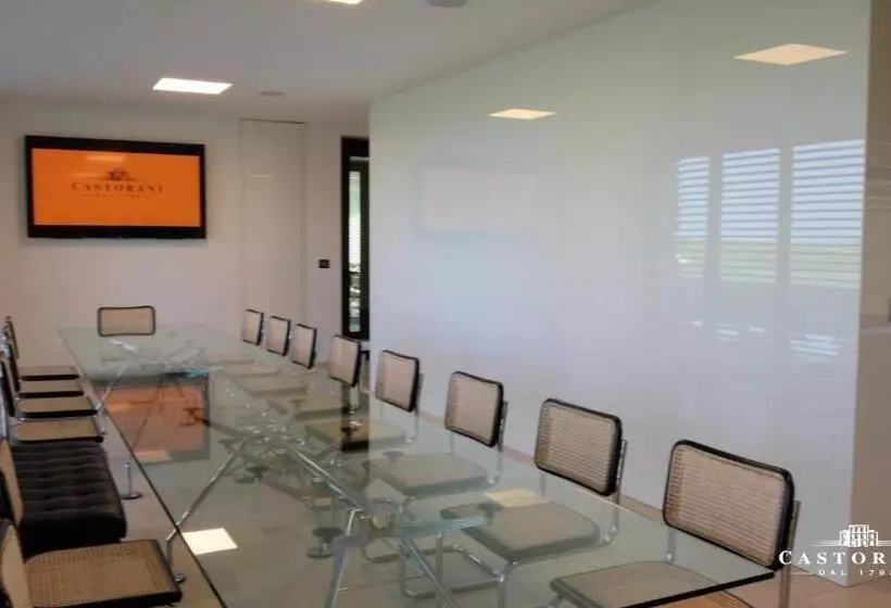 ホテル Foresteria Castorani