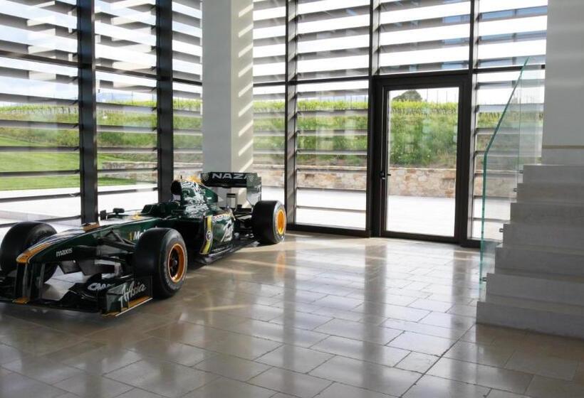 فندق Foresteria Castorani