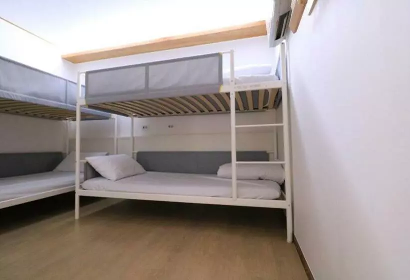 Retkeilymaja All Stay Inn Seoul