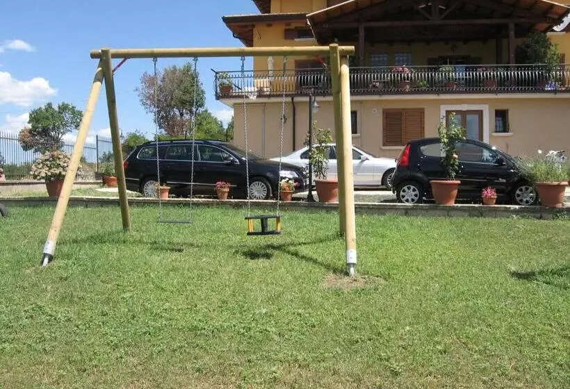 ホテル Agriturismo Il Tuccanese Di Russo Gerardo