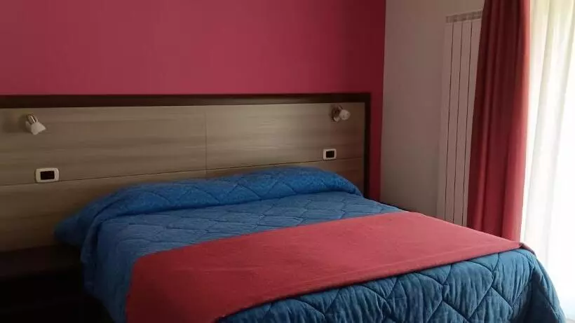 ホテル Agriturismo Il Tuccanese Di Russo Gerardo