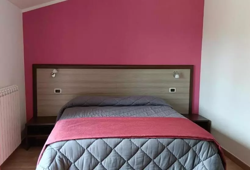ホテル Agriturismo Il Tuccanese Di Russo Gerardo